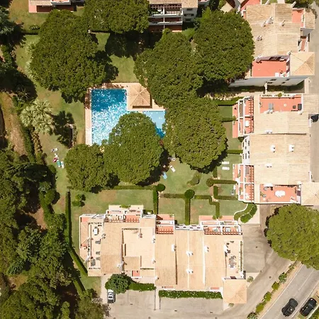 Apartment Two Bed With Pool View *