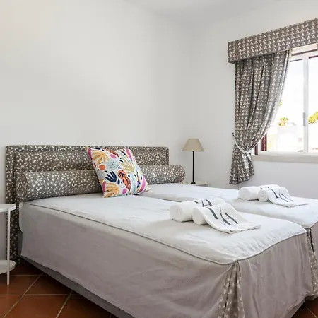 Two Bed With Pool View Διαμέρισμα *
