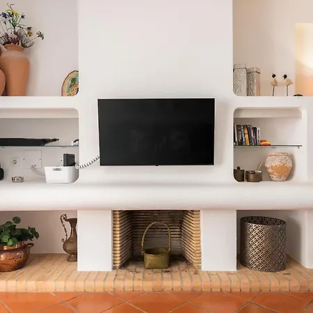 Two Bed With Pool View Apartman